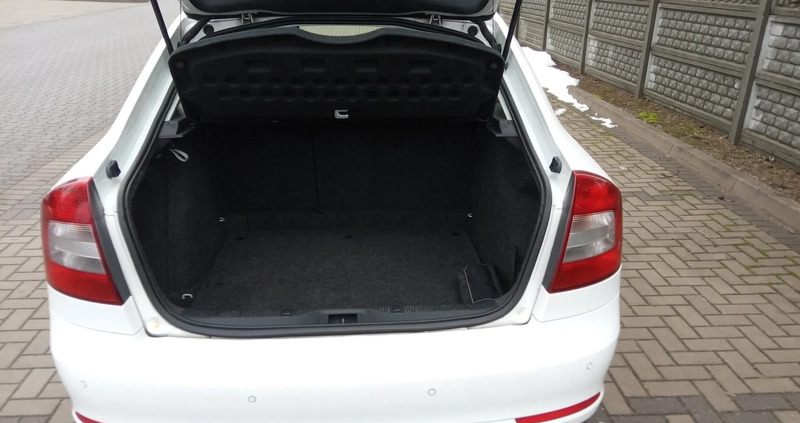 Skoda Octavia cena 18000 przebieg: 356670, rok produkcji 2010 z Racibórz małe 106